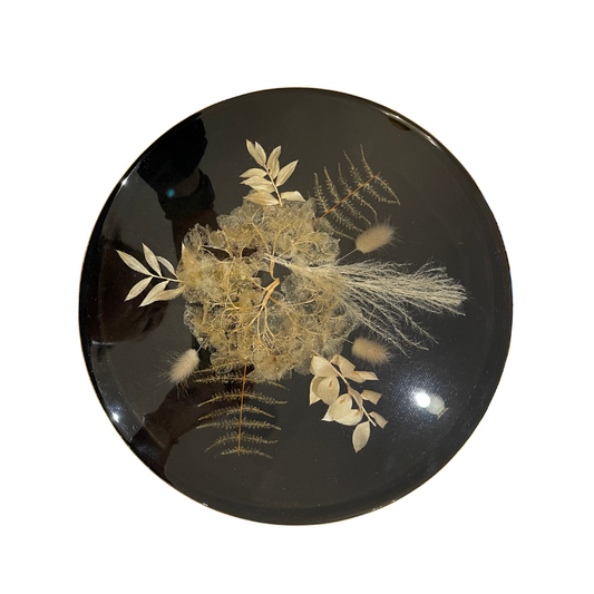 Botanical Resin Art, L