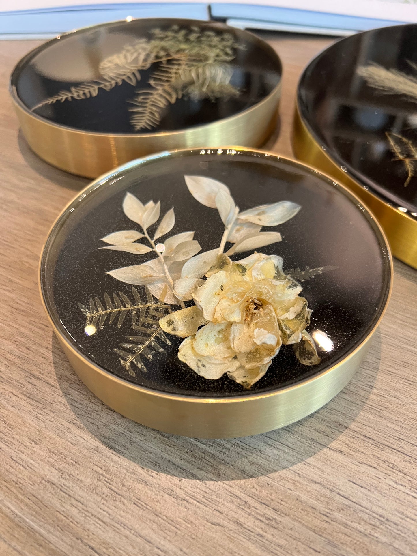 Botanical Resin Art, S