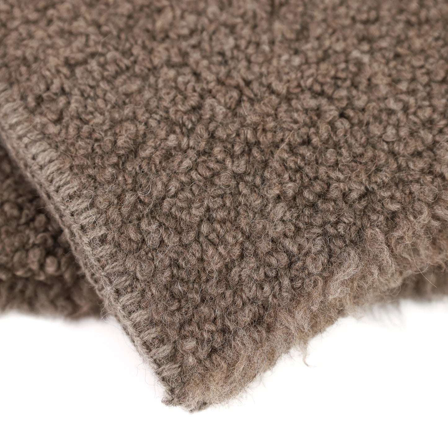 Kurlisuri Throw